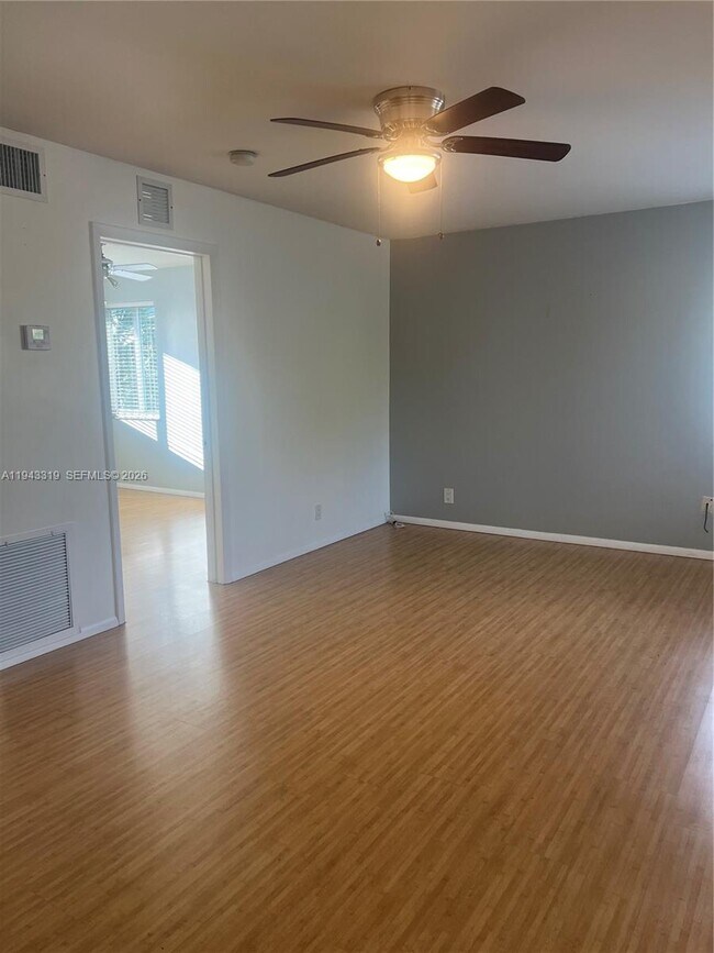 Foto del edificio - 225 SE 16th Ave