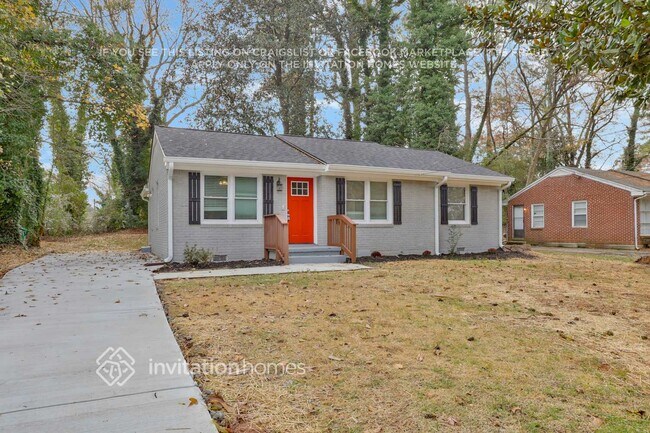 Building Photo - 3025 Catalina Dr