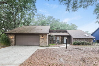 Building Photo - 34438 Cedarfield Dr