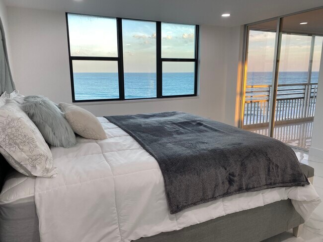 Stunning master with breathtaking ocean views - 900 Ocean Dr