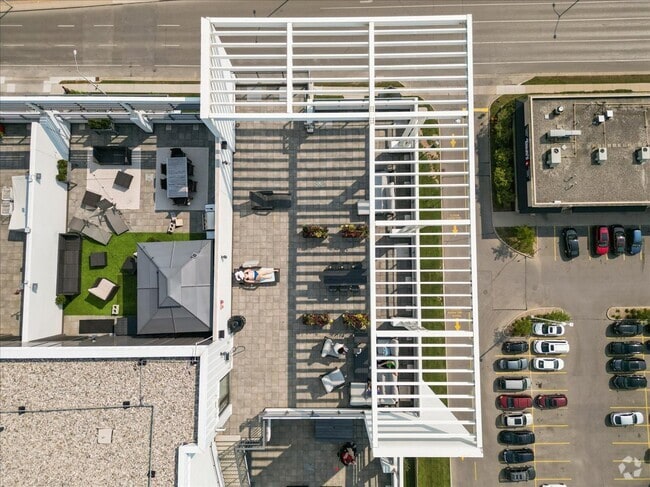 Building Photo - Alto Towers
