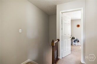 Building Photo - 156 Sleepy Creek Dr