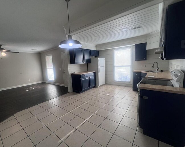 Foto del edificio - 2 bed 1 bath duplex in Mayfield, KY