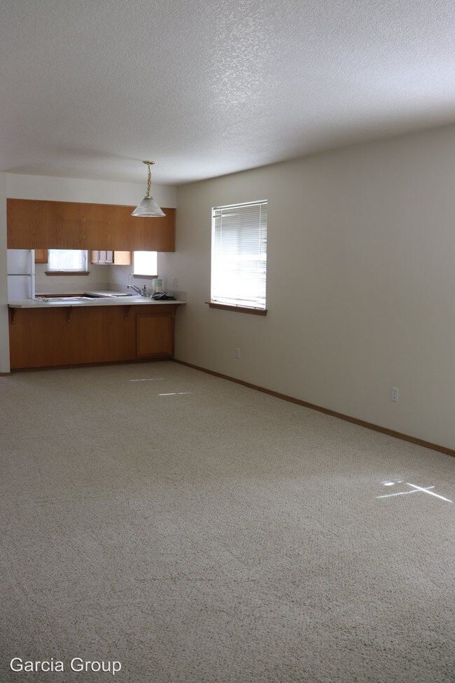 Foto del edificio - 2222-2238 SE 44th Ave