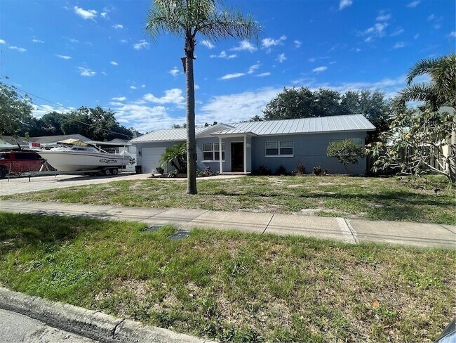Foto del edificio - 3030 W Helen Ave
