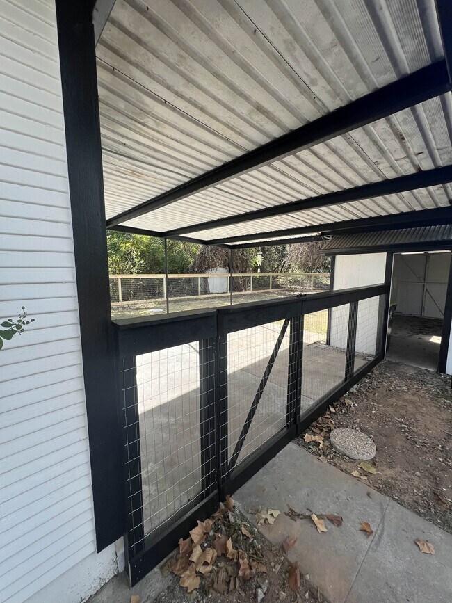 Foto del edificio - 1105 N Rusk St