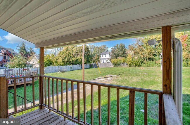 Building Photo - 5508 Sefton Ave