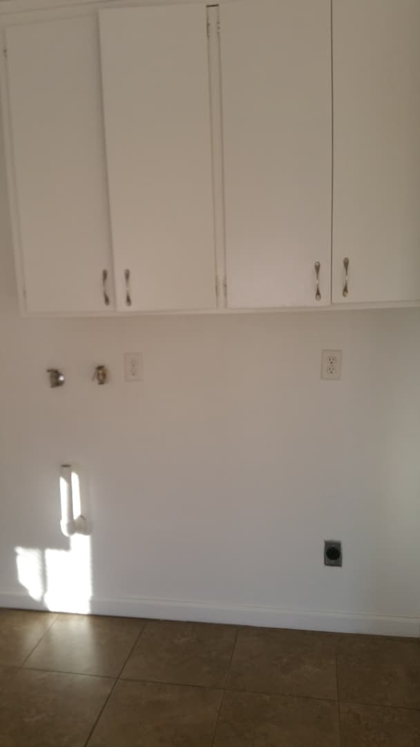 Building Photo - Alfreda Duplex