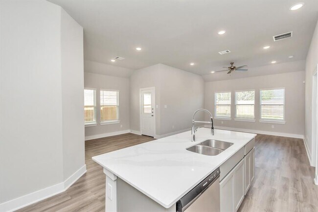 Building Photo - 21039 Treasure Gate Ln