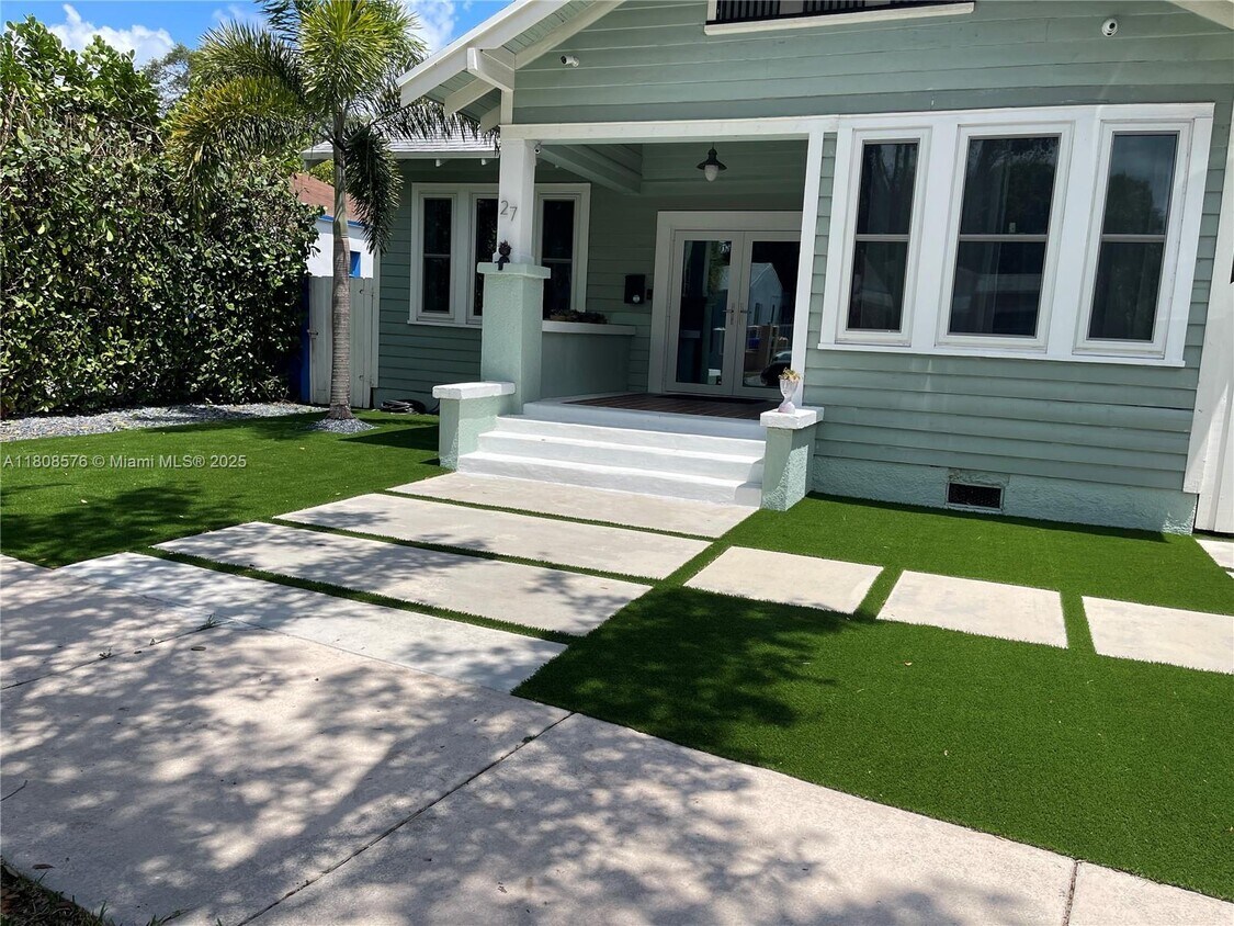 Photo - 27 NE 49th St (Miami, FL)