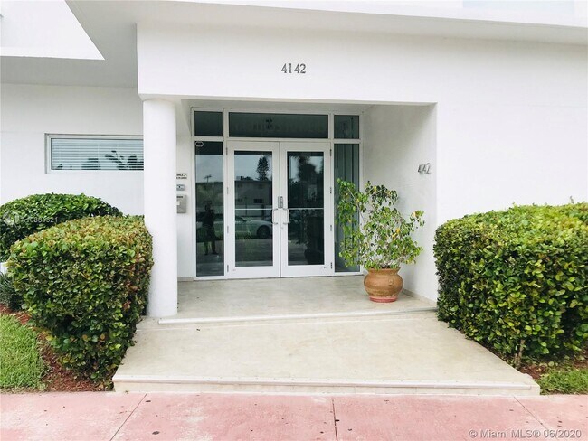 Building Photo - 4142 N Jefferson Ave 4C Miami Beach Fl 33140