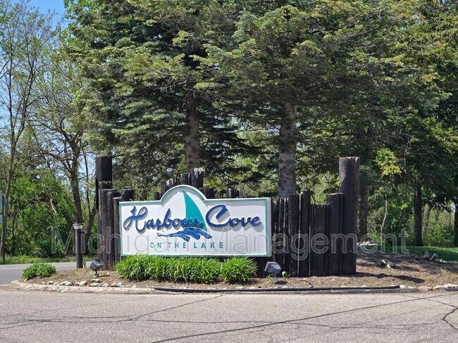 Building Photo - 9625 Harbour Cove Ct