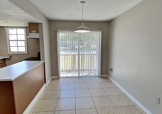 Foto del edificio - 2767 L B McLeod Rd