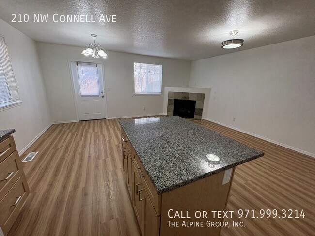 Foto del edificio - 210 NW Connell Ave