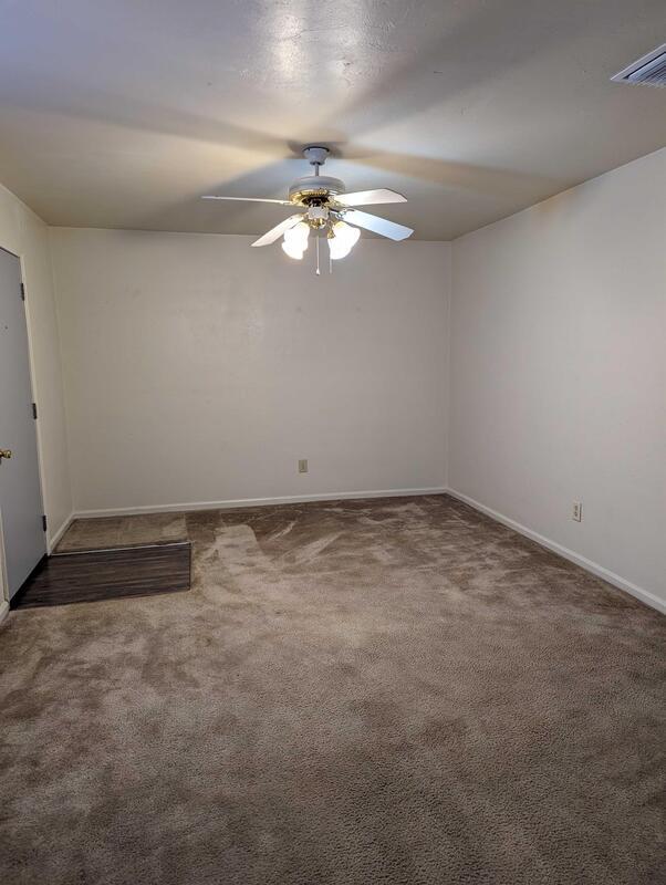 Building Photo - 717 Pointe Ct