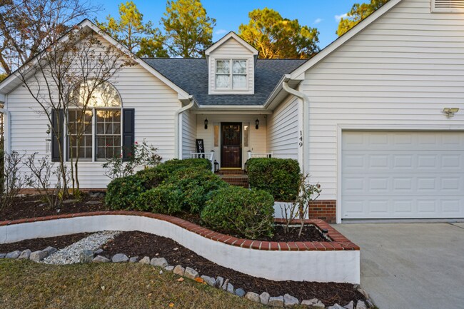 Foto del edificio - 149 Morganton Ct