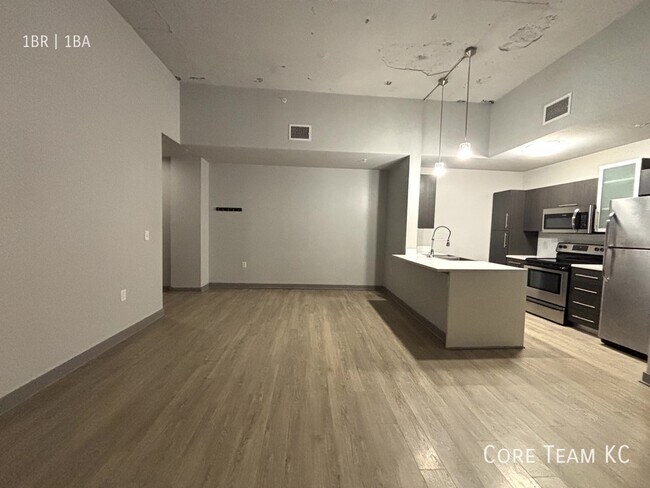 Foto del edificio - 306 E 12th St