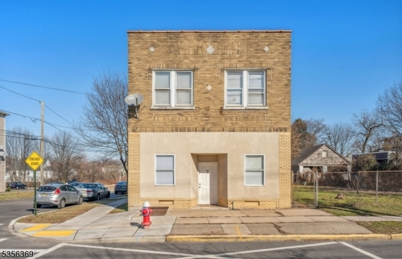 Foto principal - 1501 S Wood Ave