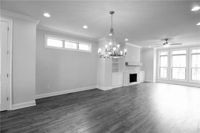 Building Photo - 7918 Laurel Crest Dr