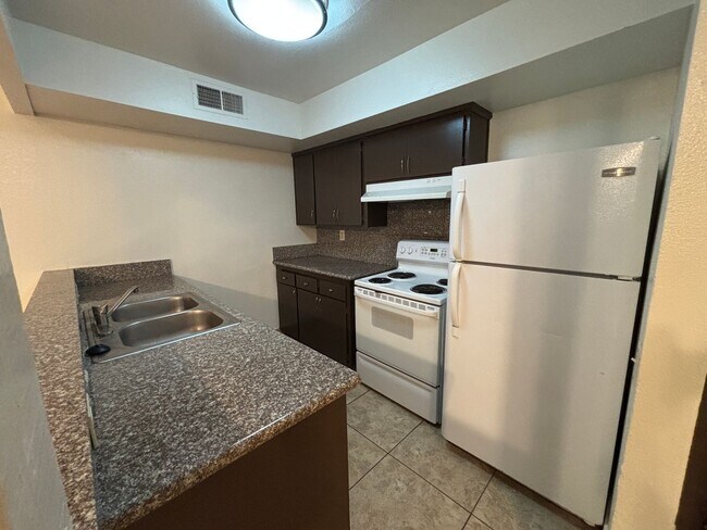 Building Photo - El Paso