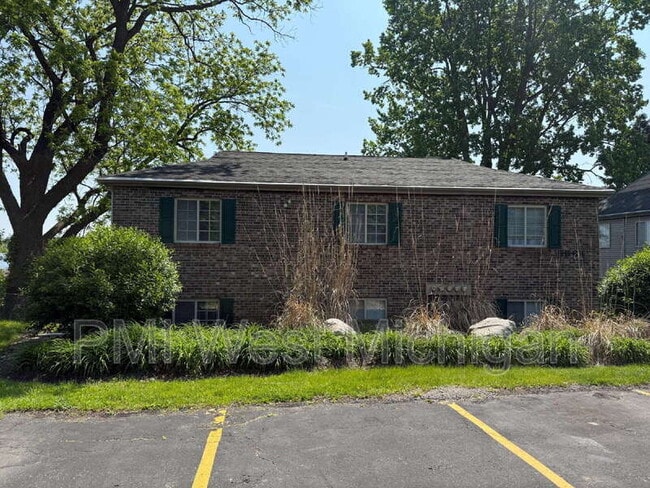 Building Photo - 5856 Shaw St
