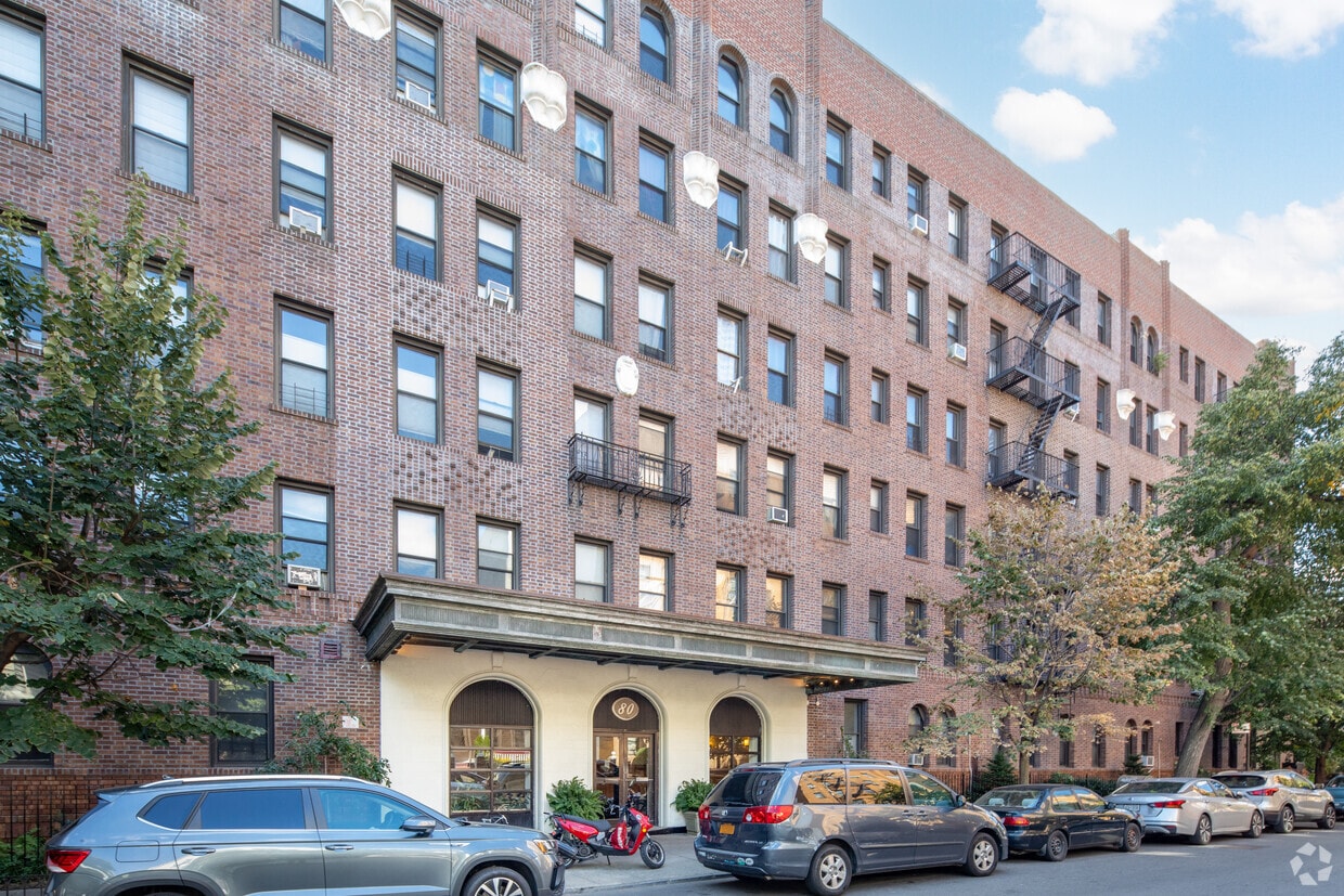 Primary Photo - 80 Winthrop St