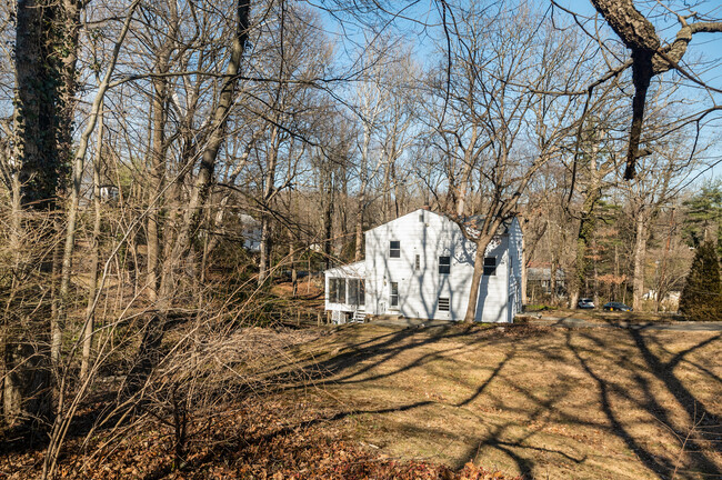 Building Photo - 111 Spier Rd