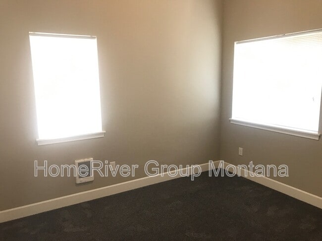 Building Photo - 819 Charlo St