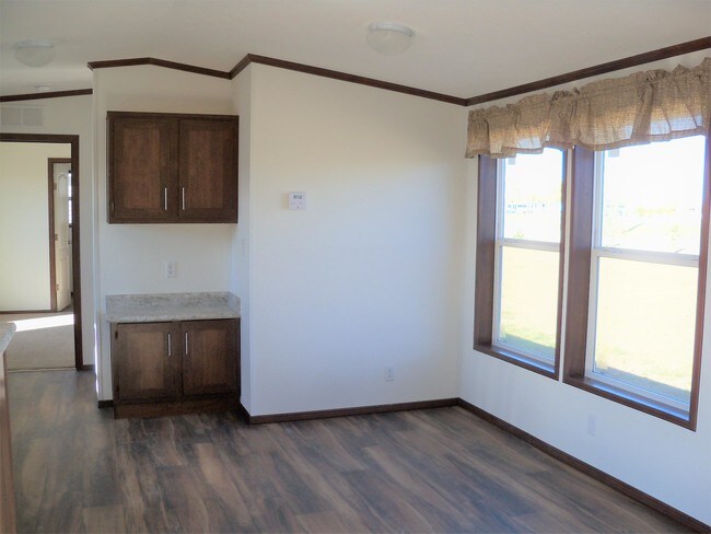 Building Photo - 5507 Shepherd Rd