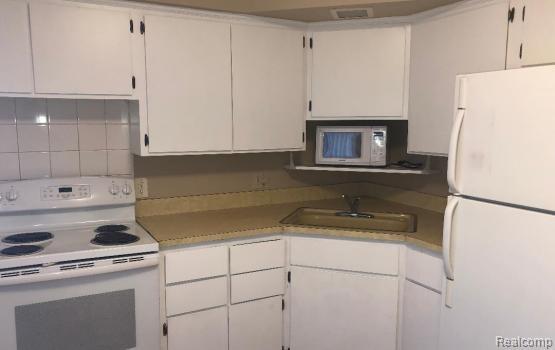 Building Photo - 29264 Tessmer Ct