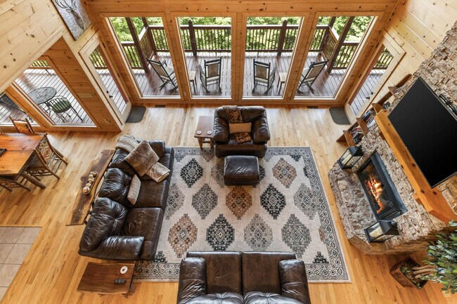 Foto del edificio - 121 Pontoosuc Dr