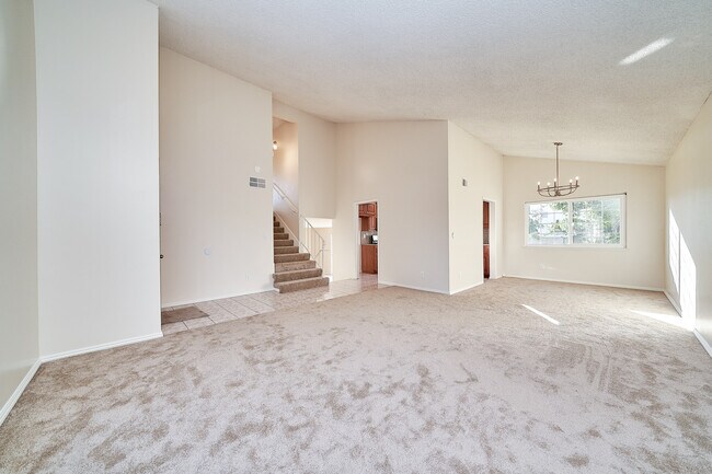 Foto del edificio - 15507 Caulfield Ave