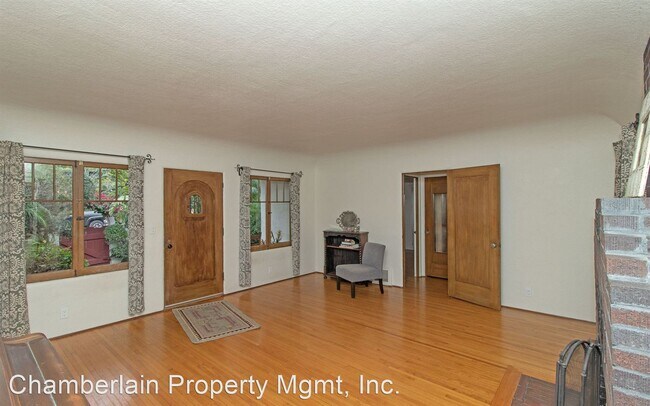 Building Photo - 2 br, 1.5 bath House - 3655 Adams Street