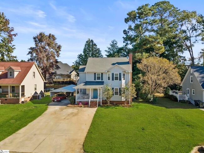 Photo - 405 Creek Dr House