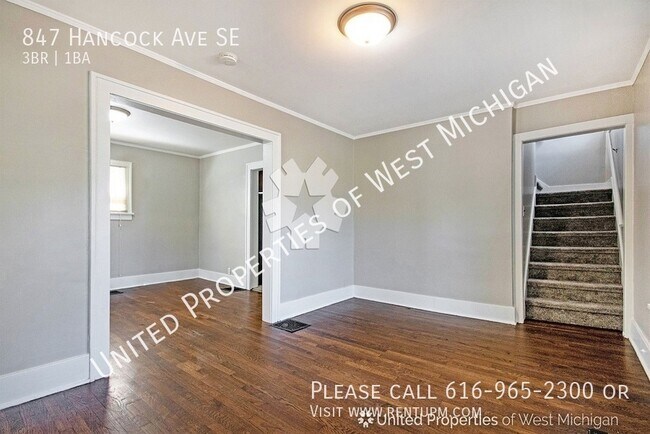 Building Photo - Available Now | Charming 3 Bedroom, 1 Bath...