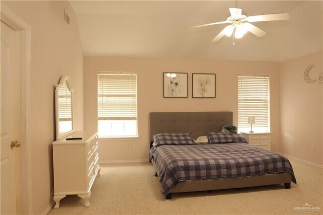 Foto del edificio - 2212 Lilly Cove Dr
