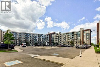 Building Photo - 125 Shoreview Pl