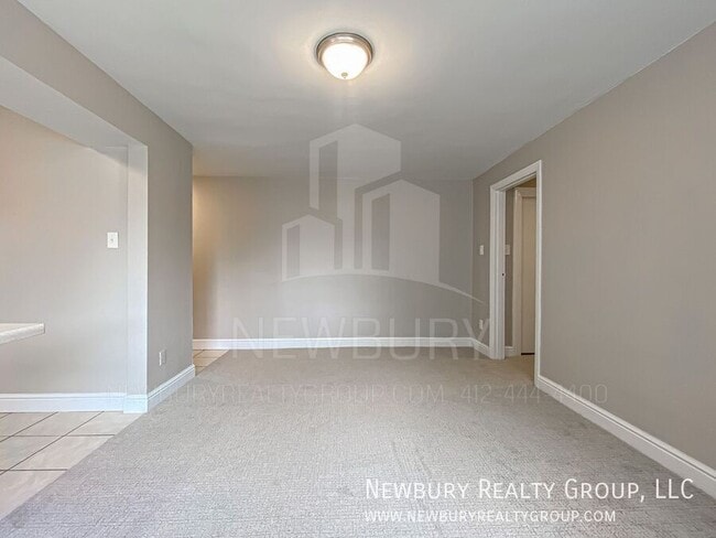 Building Photo - 319 San Juan Dr