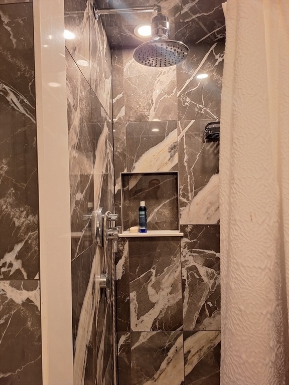 Building Photo - 48 Gee Ave