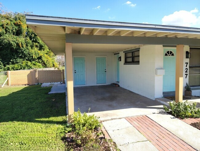 Building Photo - 727 Engel Dr