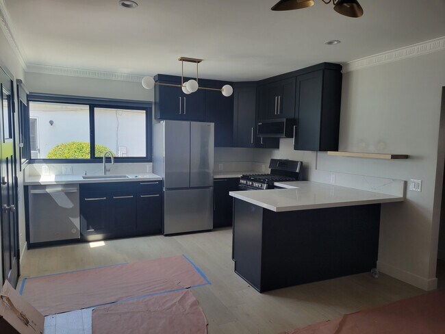 Cocina - 10649 Whipple St