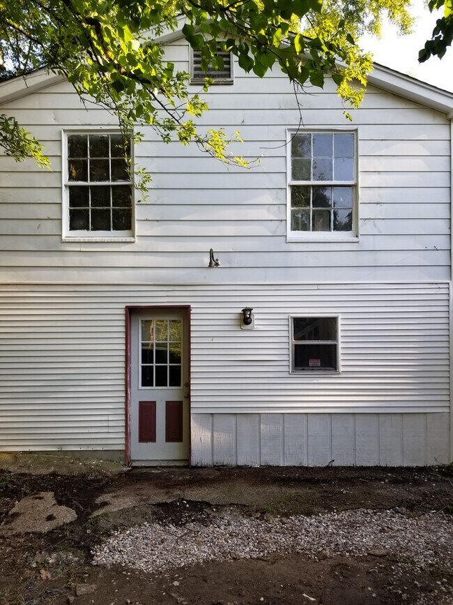 Building Photo - 1533 Phillips St