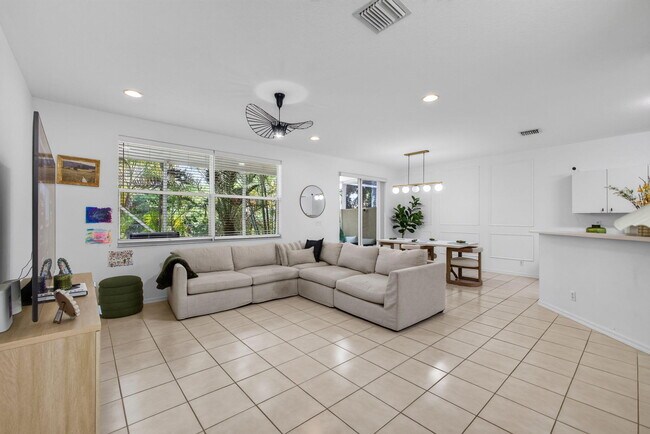 Building Photo - 9181 Villa Palma Ln
