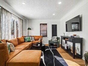 Building Photo - 5252 W 45th St