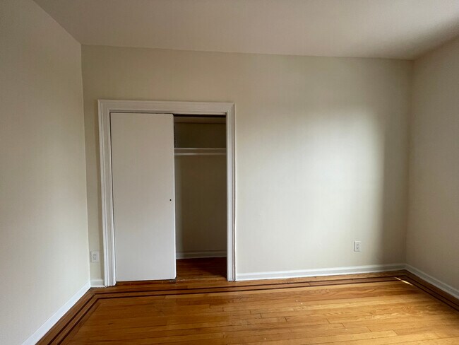 Building Photo - 301 Cumberland St