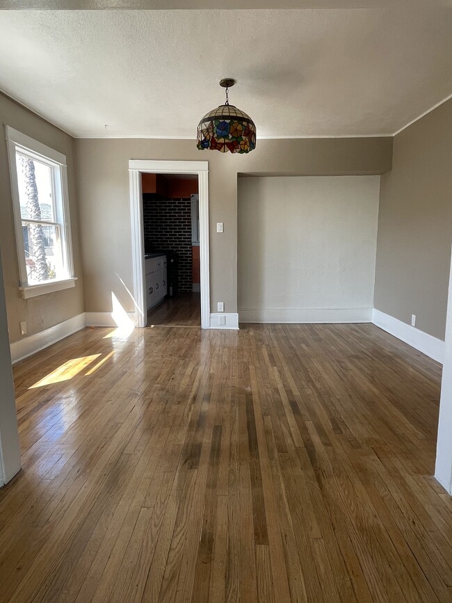 Dining Room - 723 N Normandie Ave