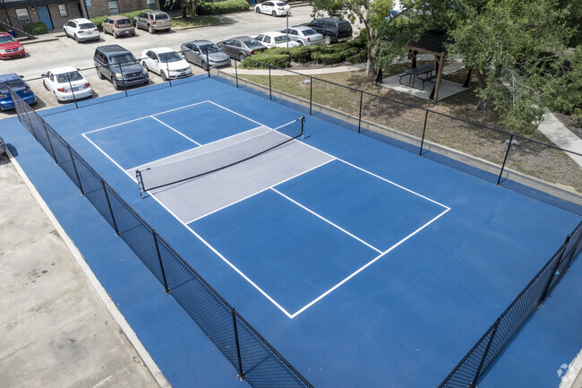 Pickle Ball Court - Axis on Beltline