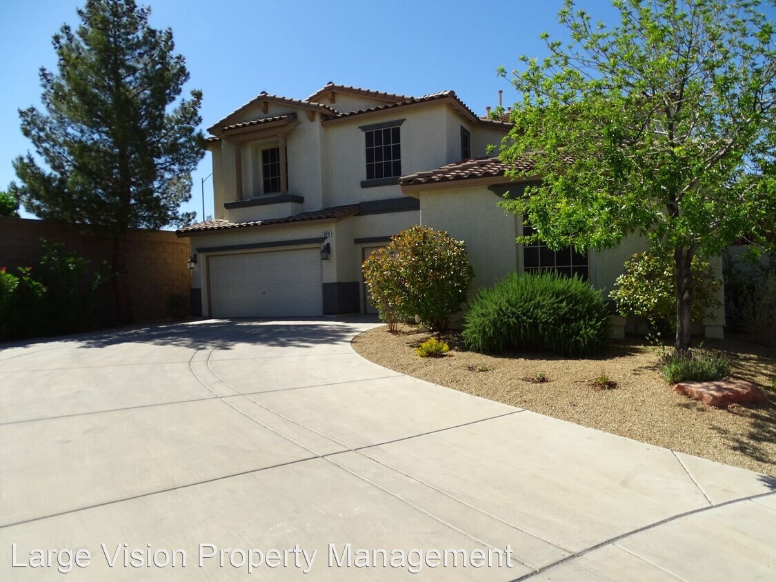 Primary Photo - 5 br, 3.5 bath House - 879 Chameleon Star ...