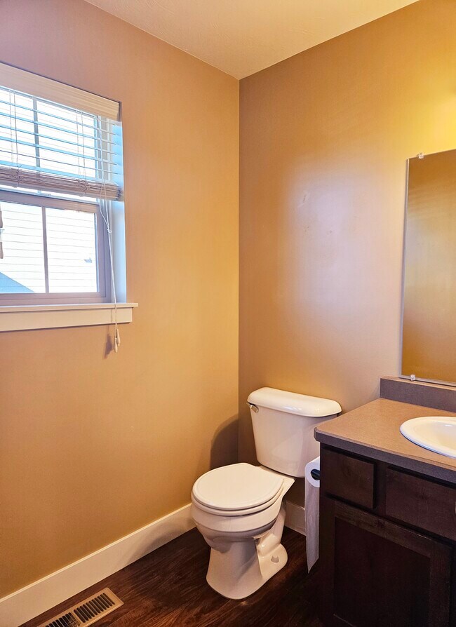 Building Photo - 5823 Red Berry Trail