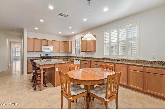 Foto del edificio - 2512 W Hayduk Rd